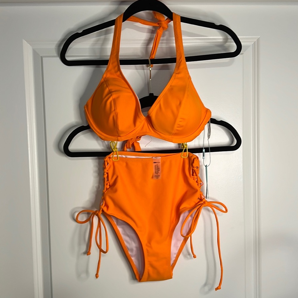 NEW *tags* Fashion Nova Neon Orange Bikini - L.